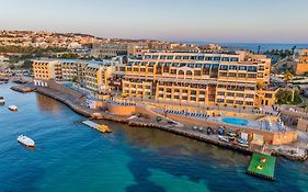 Marina Hotel Corinthia Beach Resort